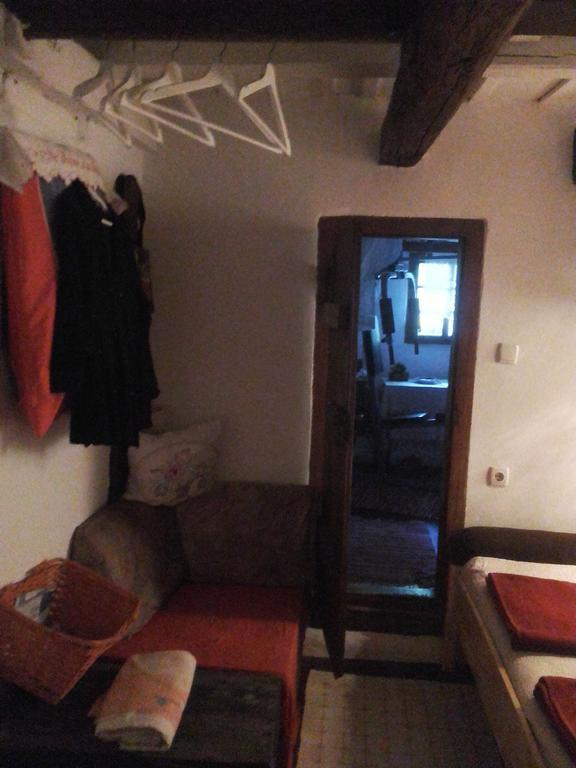 Rural Tourism Family Ravlic Hostal Muzilovcica Exterior foto